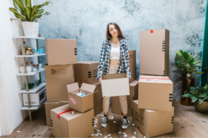 girl packing up things